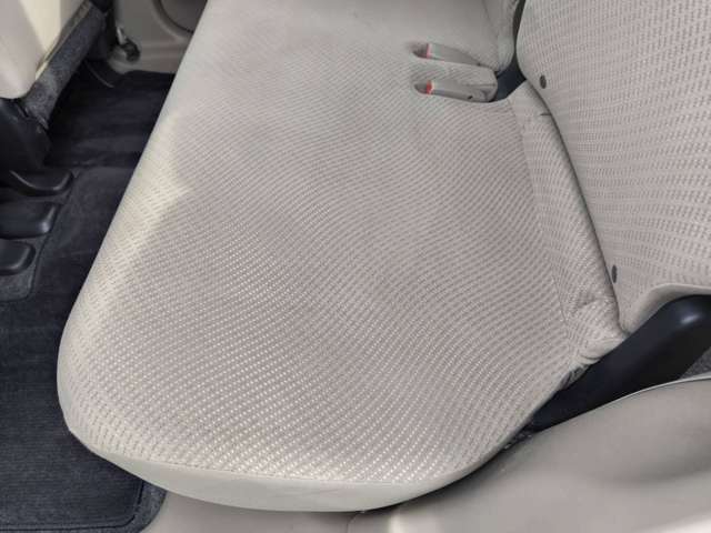 来店時は事前に電話連絡の上ご来店下さい。また、平日土曜日曜祝日は営業しており年末年始のみお休みです。カーセンサー　フリー電話：0078-6002-569407