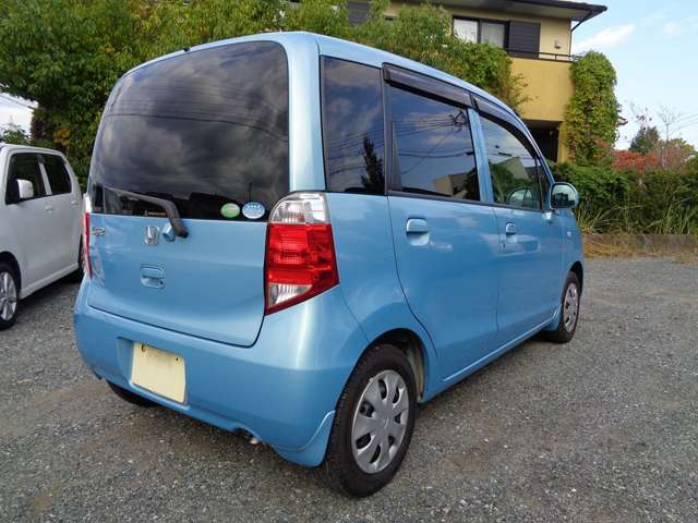 人件費や固定費を削減することで、中古車を安く提供しております。場所は大野城のハンズマンさんの近くです。どんな車でも下取りさせて頂きますのでご来店お待ちしております。