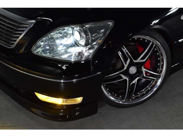 ●フルエアロ●LEDフォグ●キセノンヘッドライト●スモール・ナンバー灯LED●ドアイージークローザー●リアガラス5面スモーク施工済み