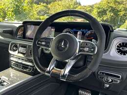 カーボン/DINAMICAのAMGパフォーマンスステアリング！