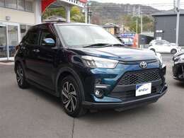 広々とした車内空間に優れた燃費性能。更にデザインも上質で人気のお車です！