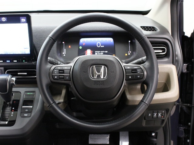 【ピカピカクリーニング】ボディ廻りはもちろん室内・シート・エンジンルーム・トランクルームなど隅々まで専門スタッフが徹底的にクリーニングし磨き上げました☆綺麗なお車で快適なドライブをお楽しみ下さい◆