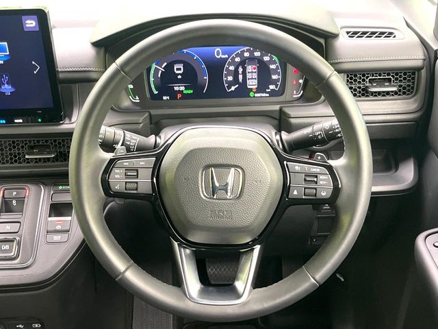 【ステアリングスイッチ】運転中、前方から目線をそらすことなく、オーディオ等の操作が可能な便利機能！安心＆快適なドライブを演出してくれます♪
