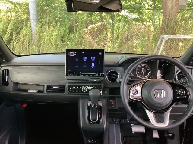先進の安全運転支援機能【Honda SENSING】を搭載。衝突軽減ブレーキや誤発信抑制機能など様々な機能で安全運転をサポートします。機能一覧はHondaオフィシャルサイトで確認できます。