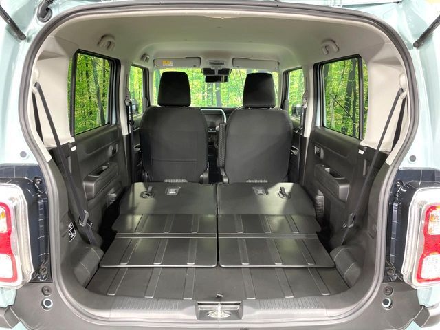 普段のお買い物や通勤、送迎等に十分な荷室スペースを確保しております。セカンドシートを倒すと、大きな荷物の積載も可能です♪