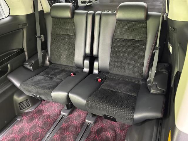WECARS（ウィーカーズ）は全国250店舗展開！お客様が安心してカーライフをお楽しみいただけるよう社員一同心を込めてサポートいたします。