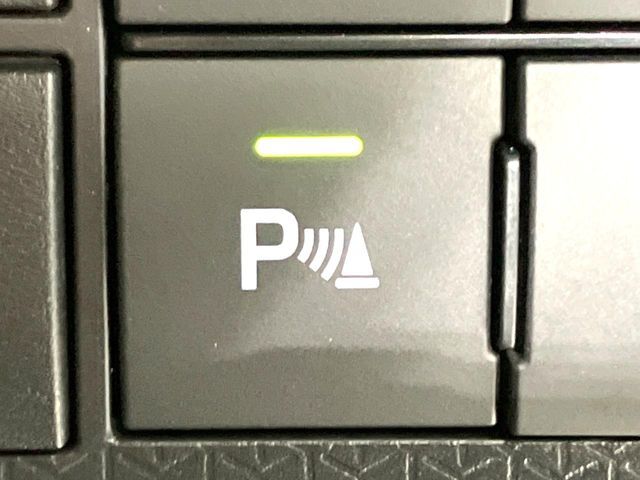 【クリアランスソナー】バンパーに付いたセンサーが障害物を検知！一定の距離に近づくとアラートで教えてくれます♪狭い駐車スペースや車庫入れ時も安心ですね☆