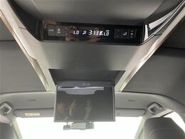 【後部座席操作部】『後部座席周辺の装備』の画像になります。写真の内容に関してご不明点、ご質問等がございましたらお気軽にガリバー店舗までお問い合わせください。