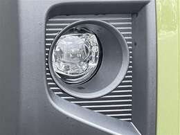 LEDフロントフォグランプ　霧や大雨など悪天候時にヘッドランプの明かりを補助します！