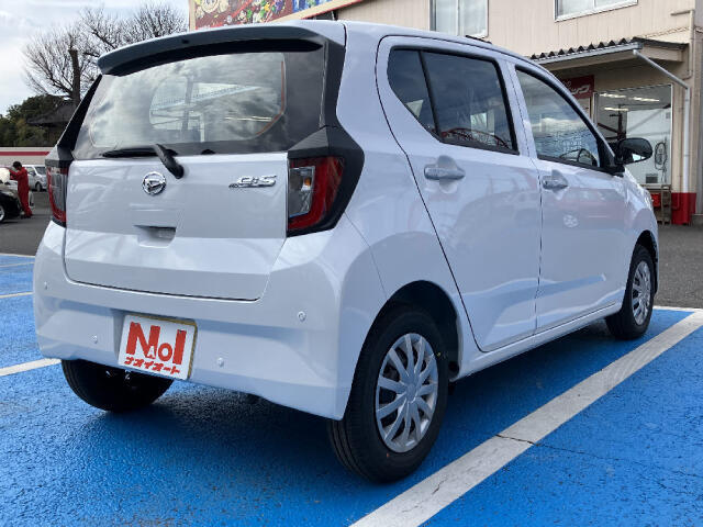 ☆当店は茨城県内に18店舗の営業所を構えております！車検・整備・板金・保険とお車の事は全てナオイオートにお任せ下さい！また、全車に1年保証が付きます！最長の2年保証も承ります！お気軽にご相談して下さい！