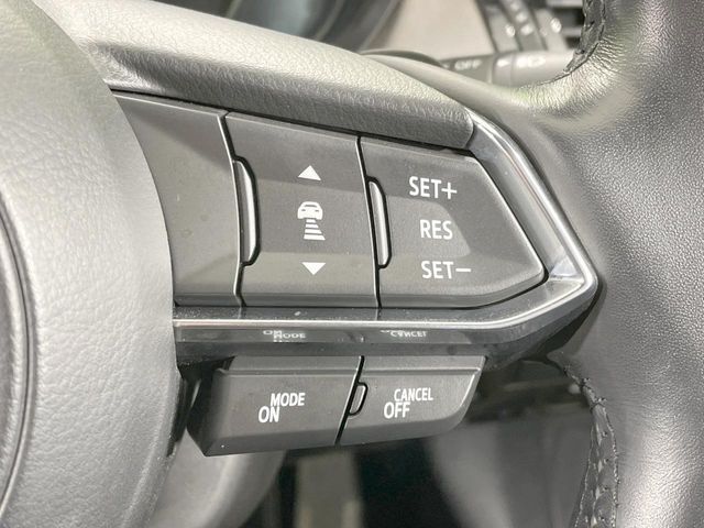 【マツダ・レーダークルーズコントロール】高速道路での長距離走行が楽に！自動で速度を保つクルーズコントロールが、衝突軽減システムと連携し、前方の車両を感知して車間を保つように速度調節してくれます！！