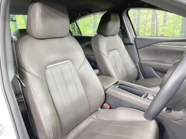 【ブラウンレザーシート】デザイン性が高く、高級感のある茶革シート。常に体に触れる部分だから、座り心地の良さにはこだわりたいですね♪汚れの付着や劣化を抑制する内装コーティング施工もおススメですよ♪