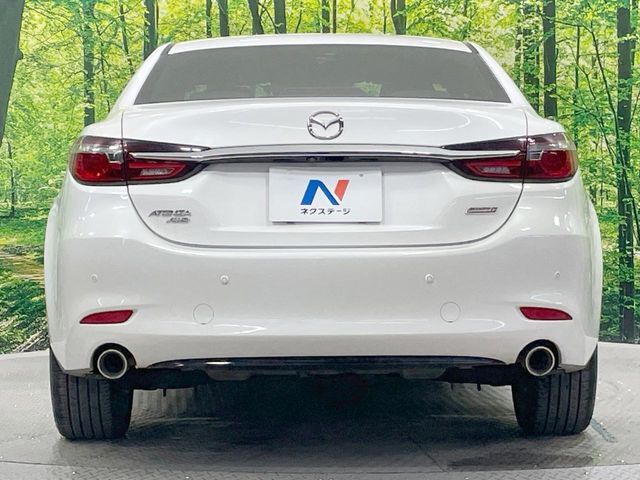 安心の最長10年・走行無制限保証（有償）をご用意。保証内容も充実はもちろん、無料点検＆オイル交換や、年中無休の全国・24時間ロードサービスも付帯されておりますのでご安心下さい。