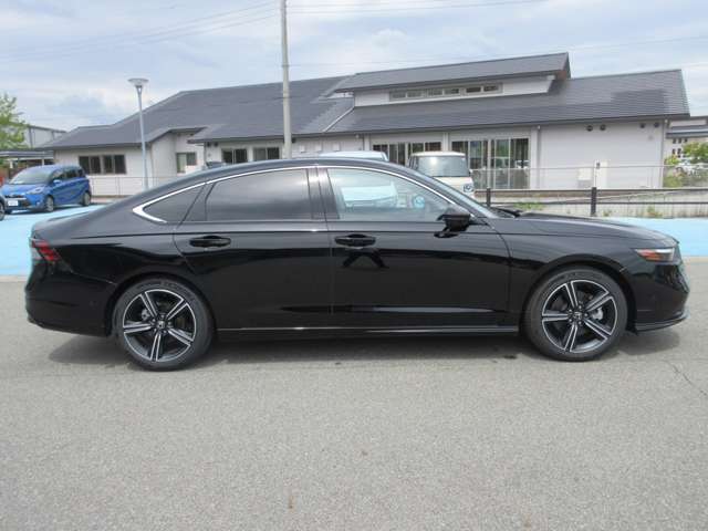 人気車種ですので、ご検討中の方はお早目に！！早いもの勝ちですよー♪