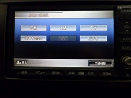 音楽CDを録音できるサウンドコンテナやワンセグチューナーを内蔵しています