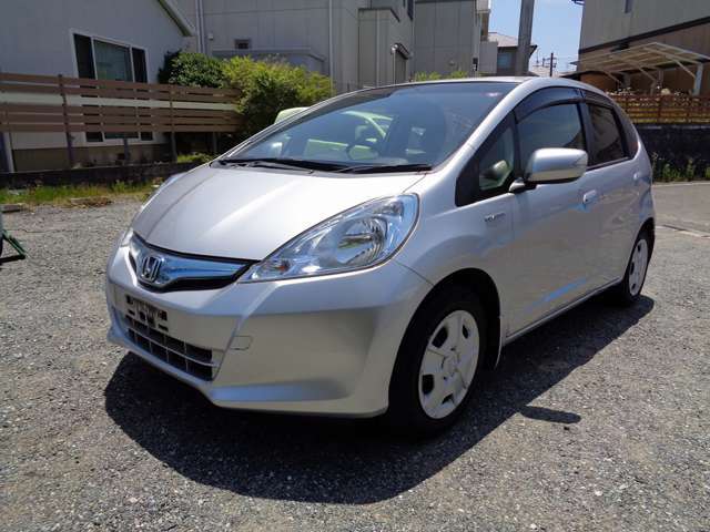 お求め安い価格帯10万から50万円以内の中古車を常時50から60台在庫しているため、お客様の条件にピッタリな中古車が見つかります。カーセンサー　フリー電話：0078-6002-569407