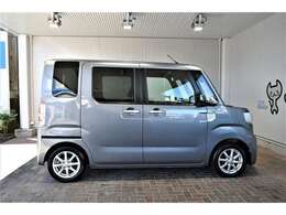 両側パワースライドドア付きです。