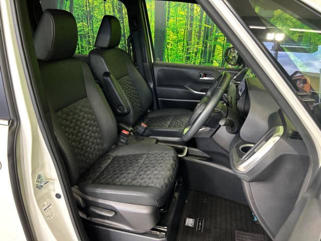 運転席シート廻りは使用感も少なく、良好な状態となっています。丁寧に使われていたことがよくわかりますね。