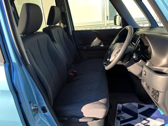 【シートヒーター】寒い日に重宝するシートヒーター！エアコンより早く温まってくれるので寒がりの人も安心ですね♪エアコンの温風は乾燥するから苦手、という方にもをおすすめです。