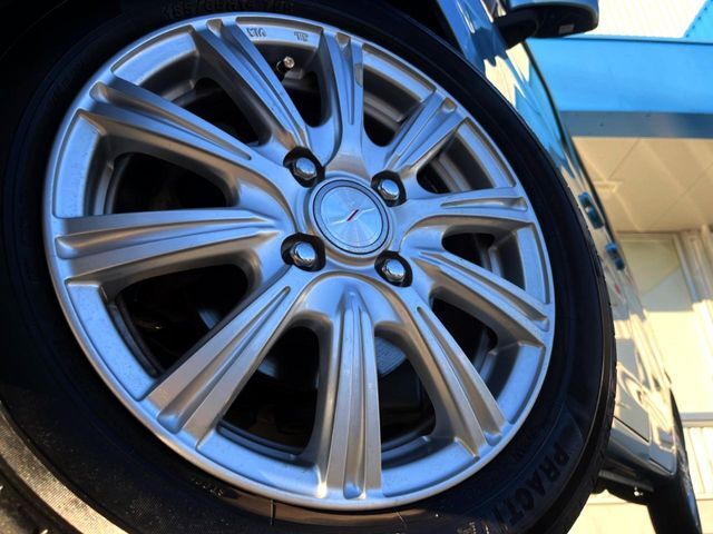 【14インチアルミホイール】外観にマッチしたアルミホイールを装着しております。各種アルミホイールや、スタッドレスタイヤも取扱いしております。是非ご相談ください♪