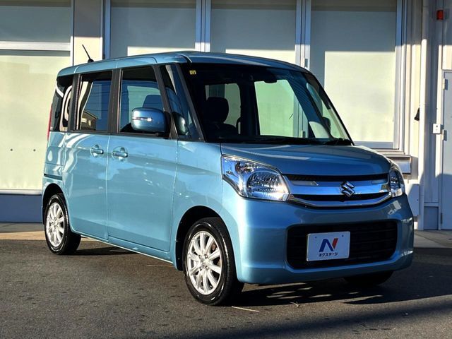 高透明度のガラス皮膜で撥水はもちろん、上質なツヤ・光沢を実現。紫外線や酸性雨から大切な愛車を保護し、色あせ・劣化を防止。「弾スプラッシュコート」、「弾プリミッサコート」からお選びいただけます。