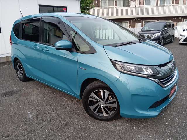展示車輌は全て走行距離実走行の中古車です。※メーターの改ざんは行いません。