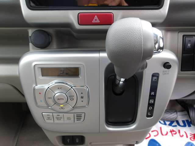 納車に関しても県内・県外問わず全国納車が可能です。遠方のお客様にも喜んで頂けるサービスを心がけている当店にお任せ下さい。無料通話(携帯可)0078-6002-682813