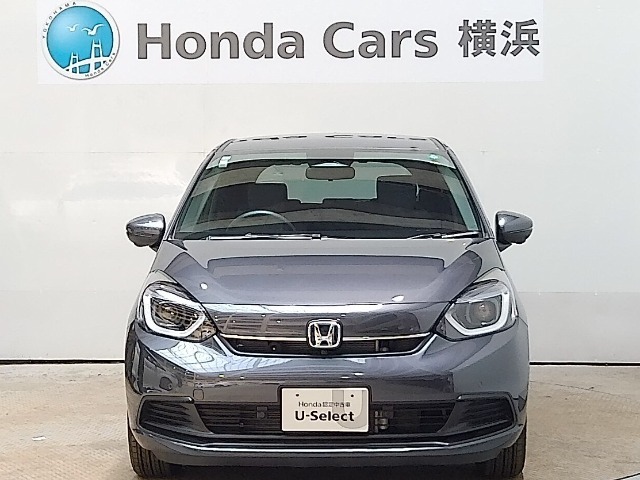 こちらのおクルマはメーカー保証期間内ですので新車一般保証特別保証を継承いたします（一般保証は新車登録月から3年間または走行60000kmまで、特別保証は新車登録月から5年間または100000kmまで）