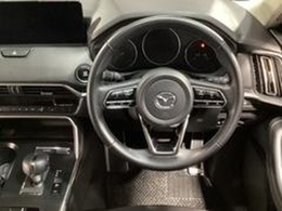 まで作り込まれた造形美！毎日でも運転して『人馬一体』を楽しみたくなります。是非、クルマに触れてその質感を味わってください。
