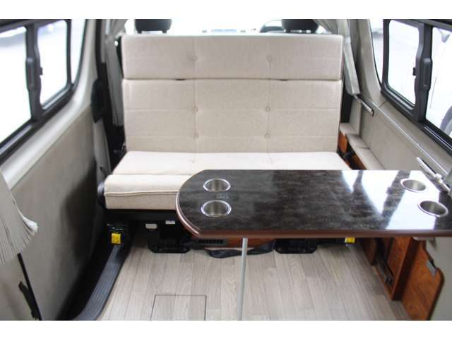 乗車人数：7名　就寝人数：2名　車両サイズは、長さ469cm　幅169cm　高さ224cm。8ナンバーとなります♪
