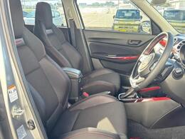 「この車の写真をもっと見たい」「状態が気になる」「この装備はついている？」どんな小さな疑問でもお気軽にお問い合わせください！