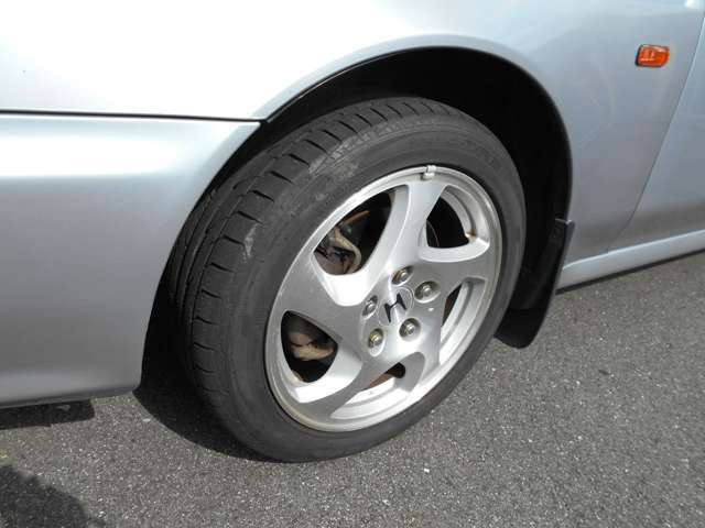 まだまだ山もあり交換の必要はありません　純正ホイールもなかなかイイですよ