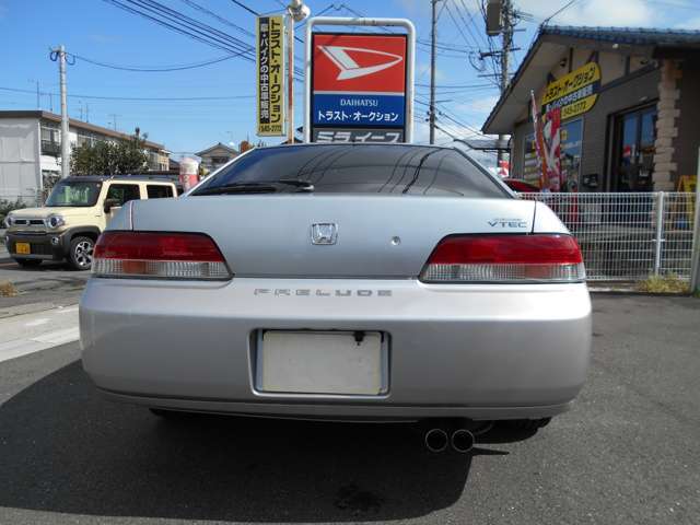 最終型のBB8プレリュードはリアヘビーな形ですシンプルでありながら存在感がとてもあります　2本出しマフラーもイイですね