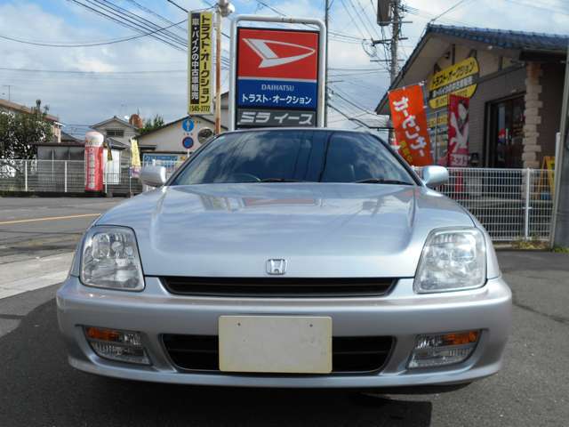 この年代のホンダはワイド＆ローが売りでビックリするほど平べったいです走行がビックリするほど少なく程度の良さは折り紙付き