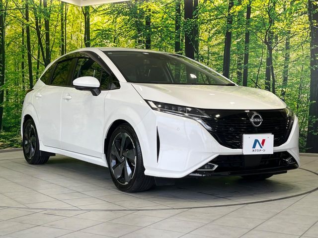 大好評のボディコーティング「弾スプラッシュコート」もご納車までに施工可能。通常のガラスコートと異なる、耐久年数6年の無機質ガラスコーティングが、ボディをキレイな状態に保ってくれます。