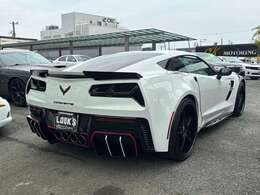 世界にたった一台のアメ車をカスタム。貴方だけの一台に仕上げたカスタムパッケージもご用意。お客様の理想をカタチに。福岡輸入車専門店LOOK'Sにお任せください。