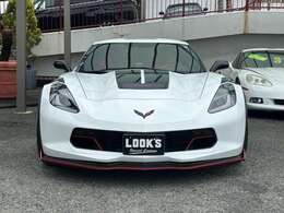 LOOK'Sではお客様の愛車のメンテナンスから板金・塗装修理、車検やオリジナルカスタムまでカーライフを全てをお任せ頂ける体制を整えておりますので安心してお任せ下さい。