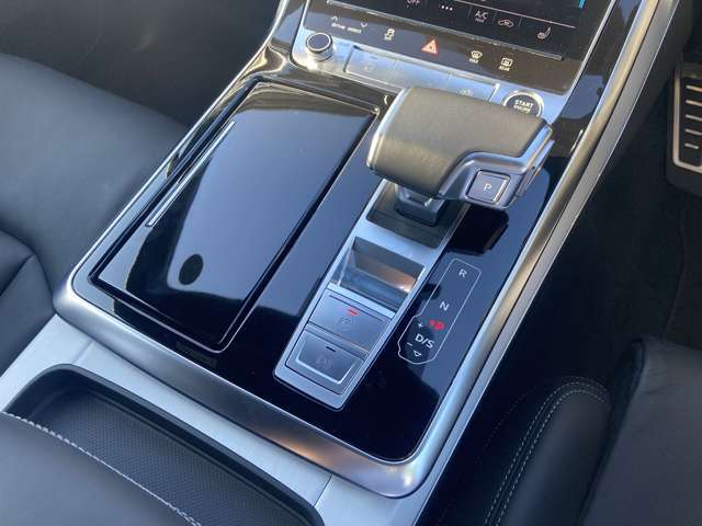 Audi認定中古車とは…100項目にもおよぶ厳しい検査をクリアし、確かなメンテナンスが施された、プレミアムブランドとしてふさわしい1台をお手元にお届けします　TEL04-7133-8000 担当 ： 佐藤/宮澤