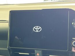 【10.5インチナビ】高級感とインパクトのある大画面ナビを装備。各種オーディオ操作はもちろん、スマホ連携もできる利便性の高いナビです♪