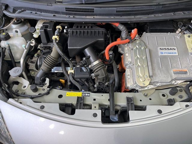 親切・丁寧な専門メカニックスタッフが応対！・車検・点検整備・事故等の修理などアフターサービスも安心。お車のカスタマイズもネクステージのサービススタッフまでご相談ください！