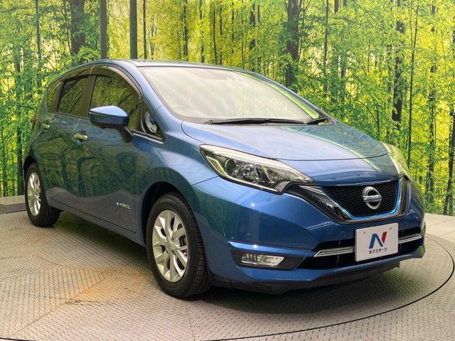 大好評のボディコーティング「弾スプラッシュコート」もご納車までに施工可能。通常のガラスコートと異なる、耐久年数6年の無機質ガラスコーティングが、ボディをキレイな状態に保ってくれます。