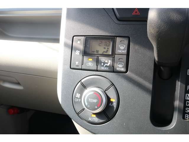 エアコンはオートエアコンとなっております。