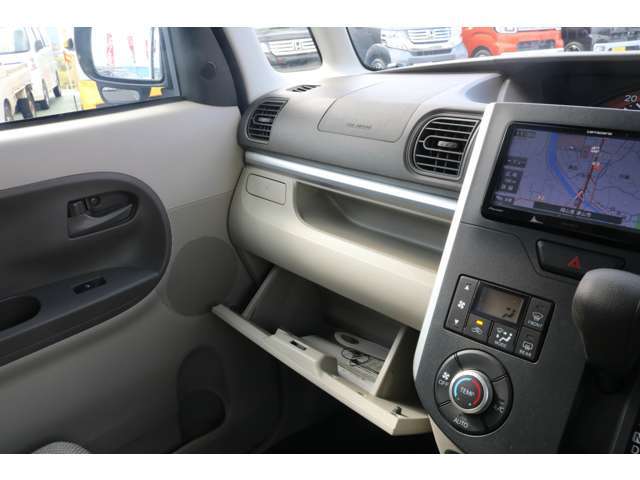 ◇当社は程度のよいお車をできる限り安く販売するように仕入れに力を入れております。ご希望のお車がございましたら是非お問い合わせください。