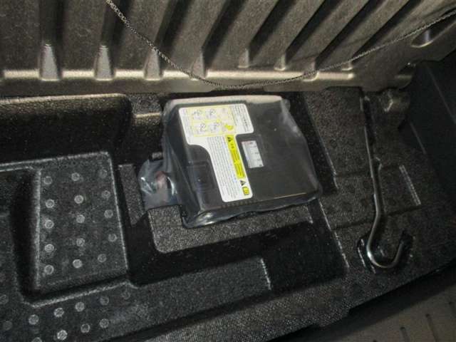 パンク修理キット付き