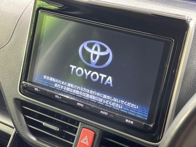 【純正9型ナビ】人気の純正ナビを装備。オーディオ機能も充実しており、Bluetooth接続すればお持ちのスマホやMP3プレイヤーの音楽を再生可能！毎日の運転がさらに楽しくなります！！
