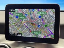 ●純正ナビ:一体感のあるナビは、高級感ある車内を演出してくれます。Bluetooth再生などオーディオ機能も充実しておりますので、運転もより楽しめます♪