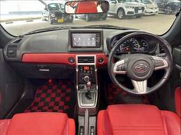 純正ナビ搭載でロングドライブも快適！