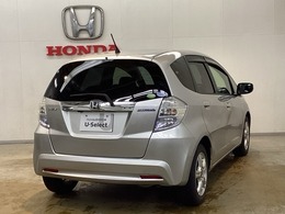 【Honda認定中古車 U-Select】　は3つの安心をお約束します。　1　Hondaのプロが整備した安心。 2　第三者機関がチェックした安心。　3　購入後もHondaが保証する安心。