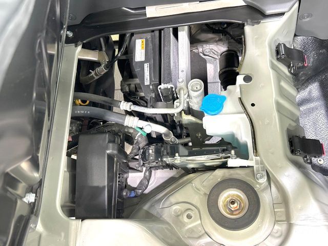 親切・丁寧な専門メカニックスタッフが応対！・車検・点検整備・事故等の修理などアフターサービスも安心。お車のカスタマイズもネクステージのサービススタッフまでご相談ください！