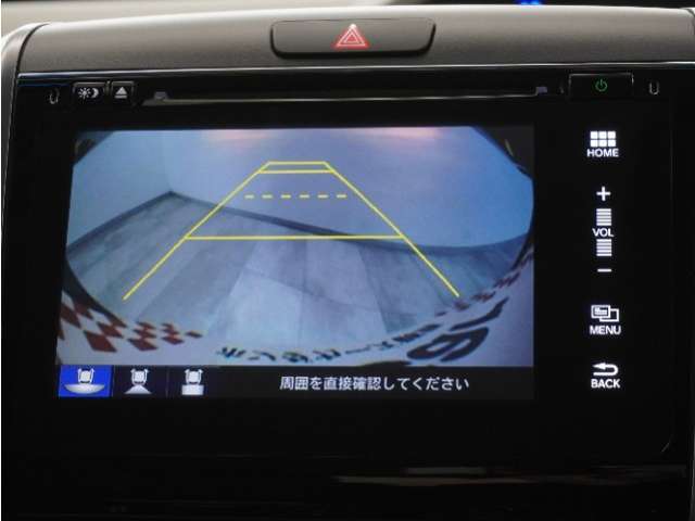 バックカメラ搭載です！車庫入れが苦手な人はもちろん、車両感覚に自信がある人にもお勧めです！見えない箇所が見えるようになるので、低い障害物や隠れてしまっている子供の存在等にも気付く事が出来ます。